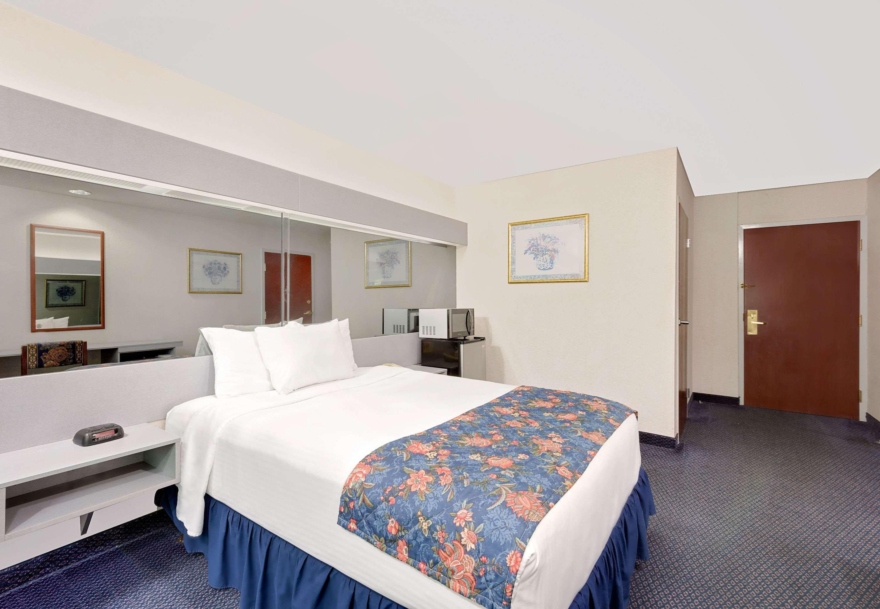 Microtel Inn & Suites By Wyndham Hagerstown By I-81 Exterior photo