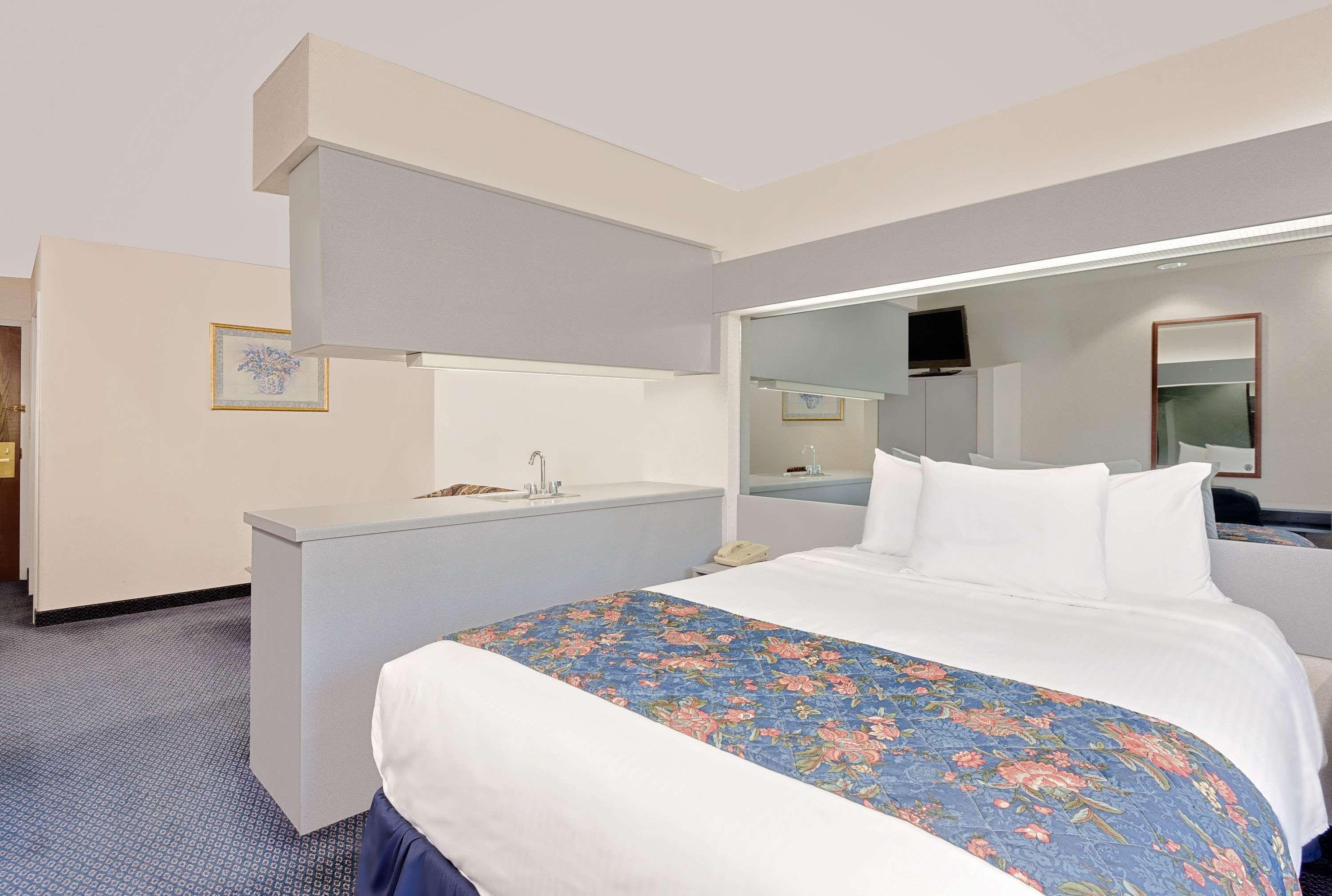 Microtel Inn & Suites By Wyndham Hagerstown By I-81 Exterior photo